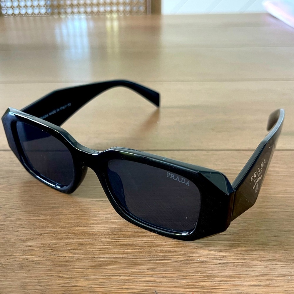 Prada 0PR17WS black on black sunglasses 🕶️